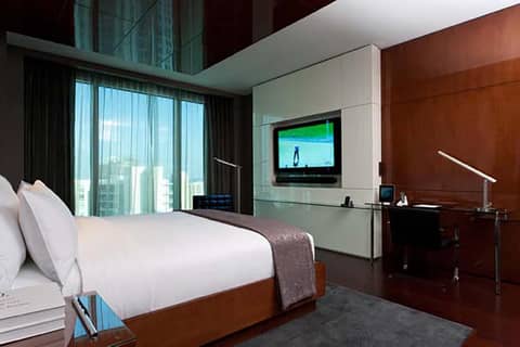 Hotel Beaux Arts, Autograph Collection — hotel room