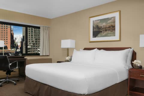 The Manhattan at Times Square Hotel — hotel room