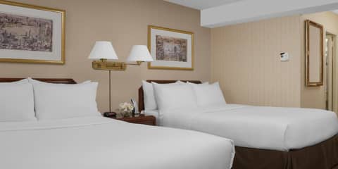 The Manhattan at Times Square Hotel — hotel room