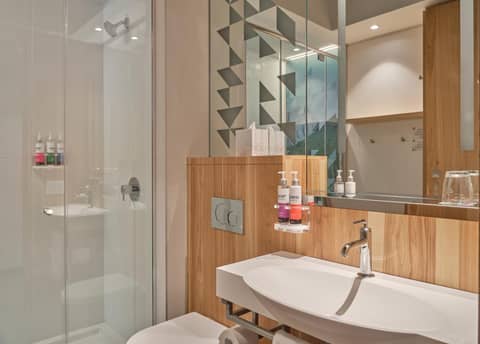 Alt Hotel Calgary University District — photo 6