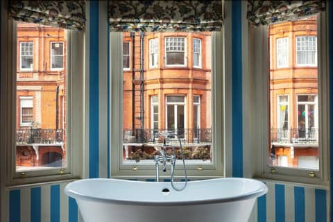 San Domenico House — bathroom