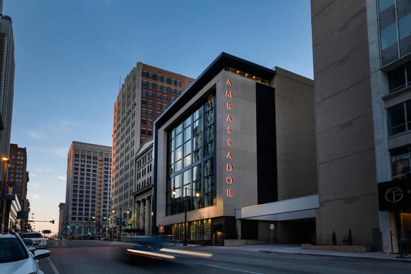 Ambassador Hotel Kansas City, Autograph Collection — building
