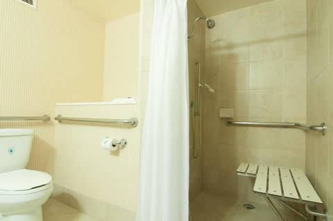 Anaheim Majestic Garden Hotel — photo 8