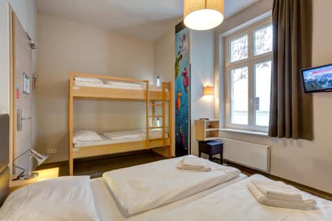 MEININGER Hotel Berlin Mitte — photo 8