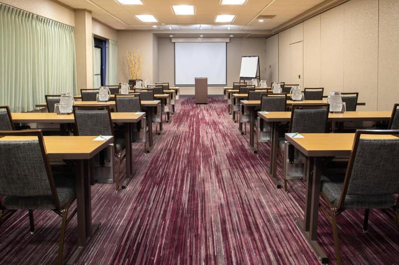 Courtyard by Marriott Portland Airport — meeting & event spaces