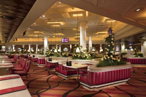 Peppermill Resort Spa Casino — photo 6