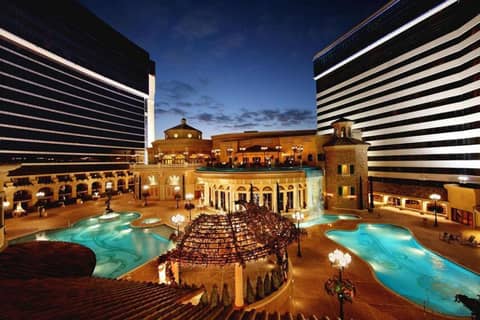 Peppermill Resort Spa Casino — photo 8