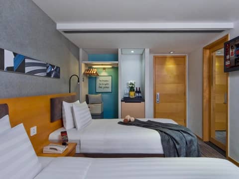 Kew Green Hotel Wanchai Hong Kong — hotel room