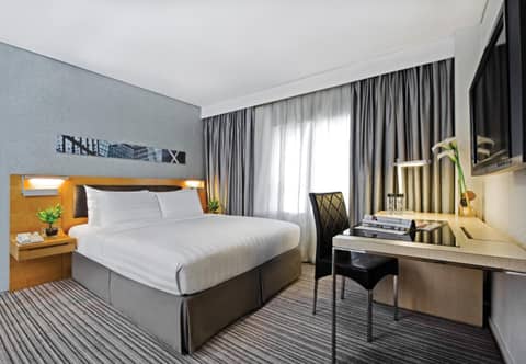 Kew Green Hotel Wanchai Hong Kong — hotel room