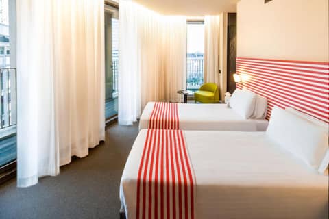 Glam Milano — hotel room