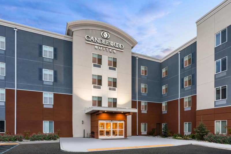 Candlewood Suites Portland Airport by IHG — building