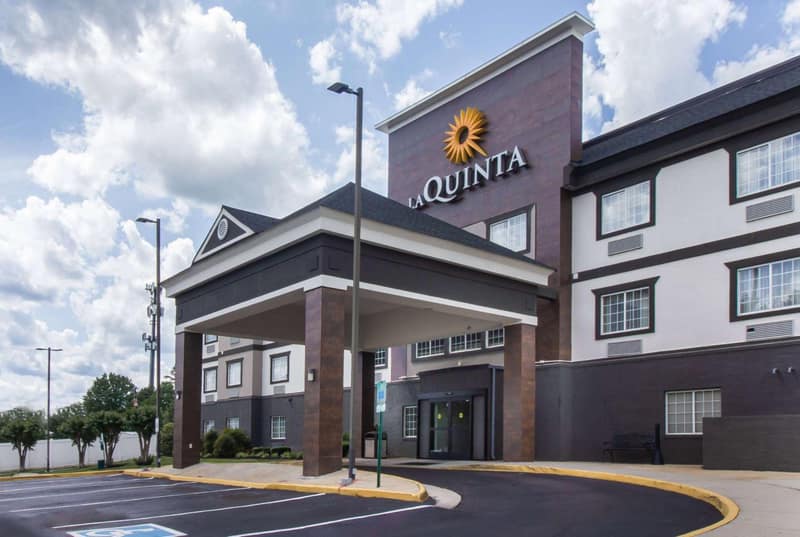 La Quinta Inn by Wyndham Richmond South — building