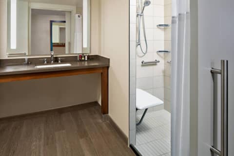 Houston Airport Marriott at George Bush Intercontinental — photo 2