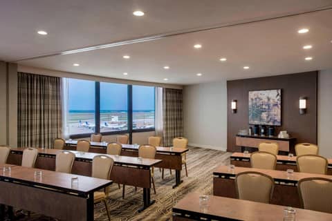 Houston Airport Marriott at George Bush Intercontinental — photo 3