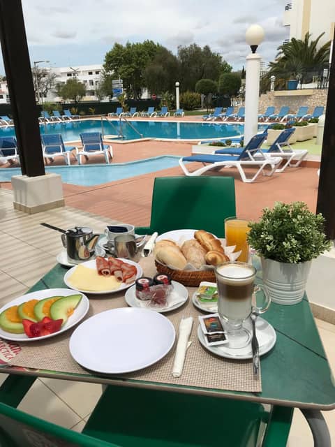 Ourabay Hotel Apartamento - Art & Holidays — dining