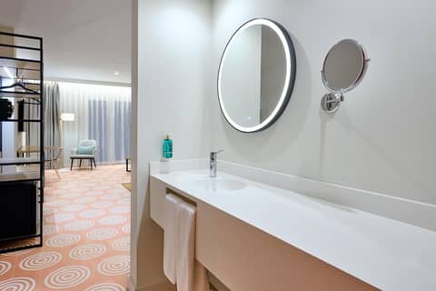 Boutique Hotel Luna Granada Centro — bathroom
