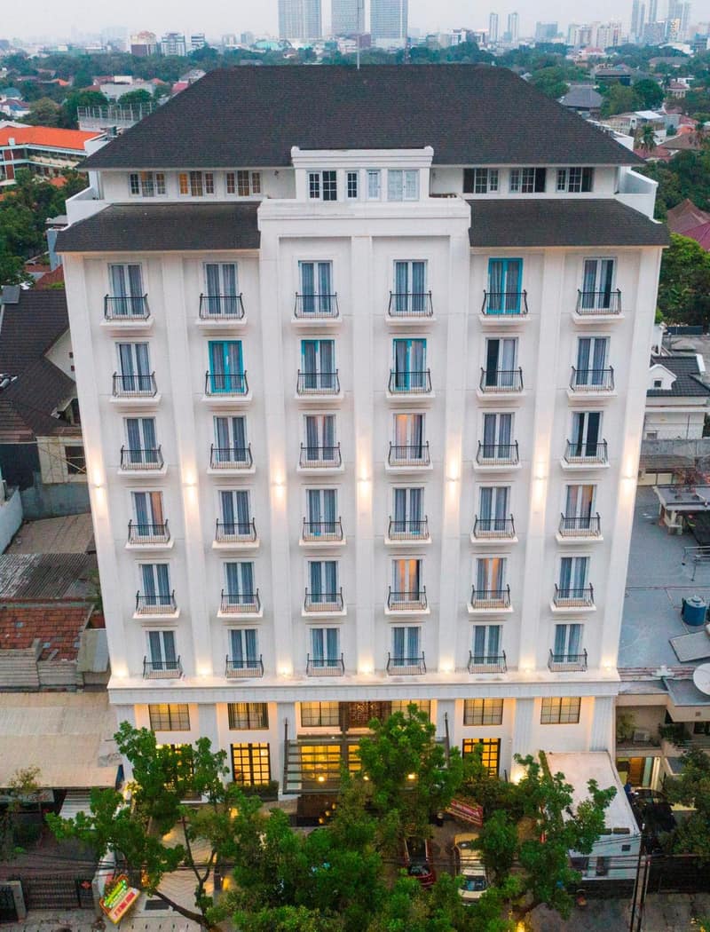Jambuluwuk Thamrin Hotel — building