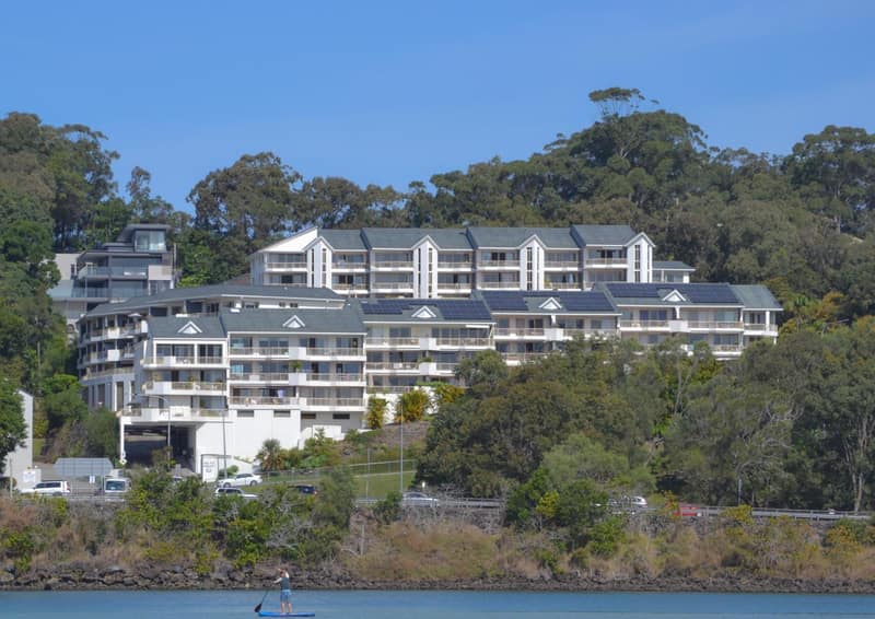 The Hill Apartments Currumbin Beach — building