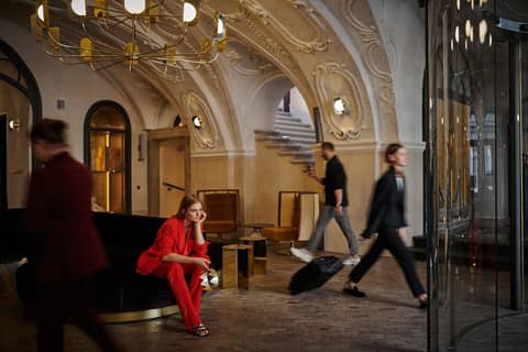 H15 Palace a Luxury Collection Hotel Krakow — human