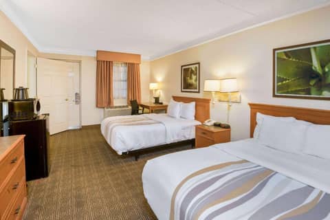 La Quinta Inn by Wyndham San Antonio Market Square — photo 2