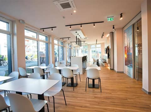 B&B Hotel Köln-City — photo 8