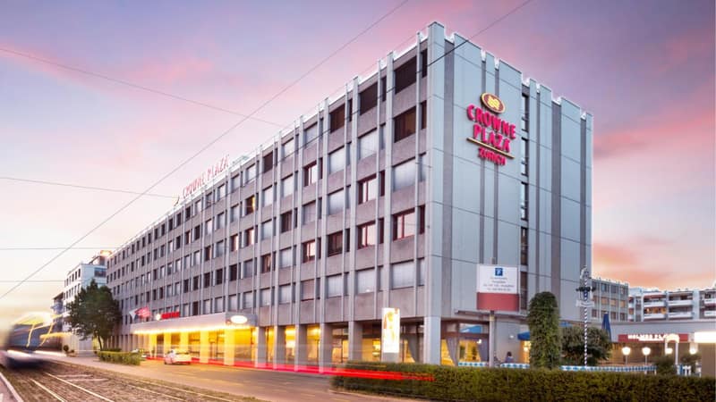 Crowne Plaza Zürich by IHG — building