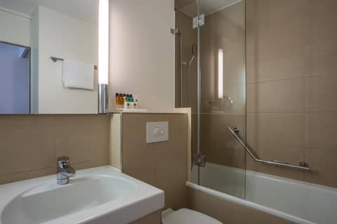 Crowne Plaza Zürich by IHG — photo 4