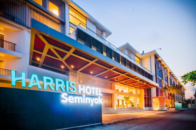 HARRIS Hotel Seminyak — building