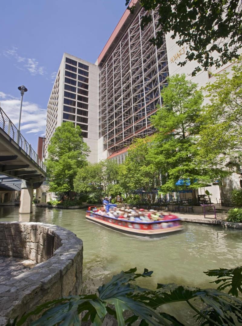 Hyatt Regency San Antonio Riverwalk — building