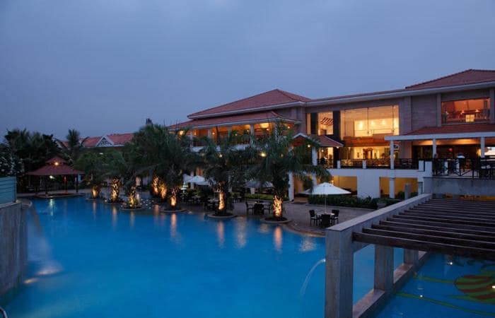 Palm Meadows Resort — building