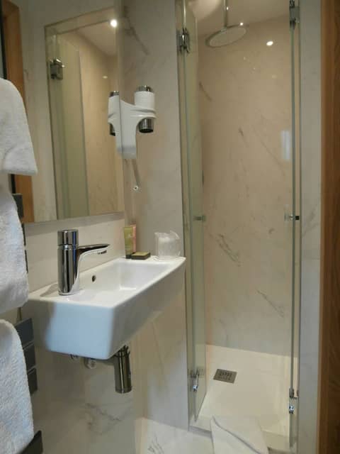 Hotel Aida Opera — bathroom