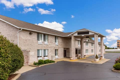 Econo Lodge Inn & Suites Fairview Heights St Louis — photo 2
