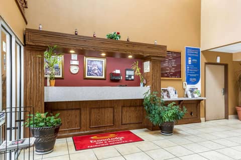 Econo Lodge Inn & Suites Fairview Heights St Louis — photo 8
