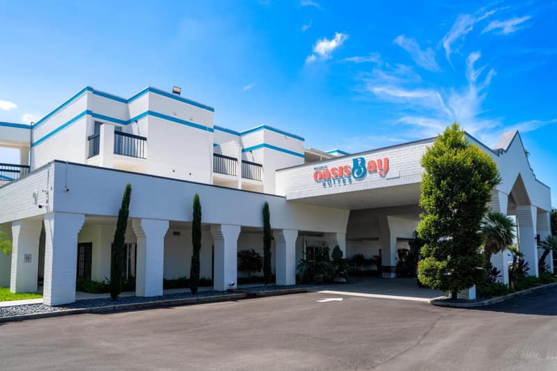 OASIS BAY SUITES, Tampa, Busch Gardens, USF — building