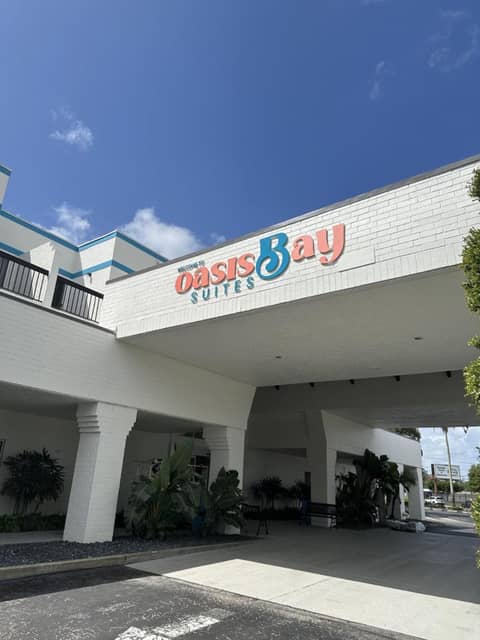 OASIS BAY SUITES, Tampa, Busch Gardens, USF — photo 3