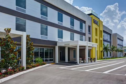 Home2 Suites By Hilton Naples I-75 Pine Ridge Road — photo 4