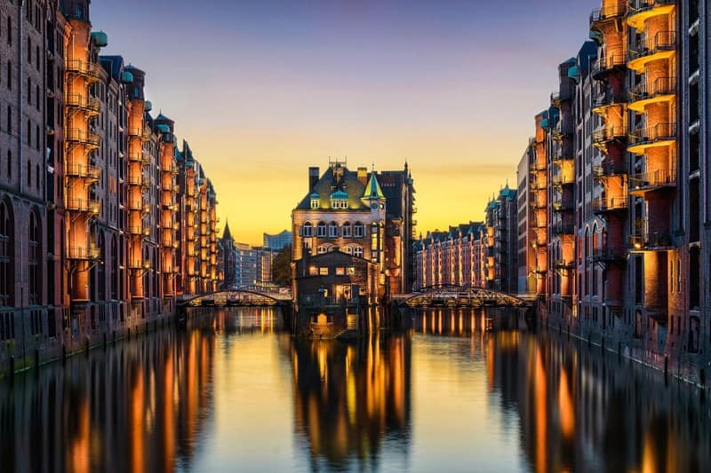 Hotel CULT Hamburg — building
