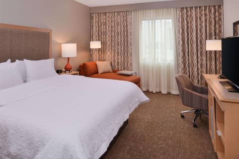 Hampton Inn & Suites Denver-Speer Boulevard — photo 3