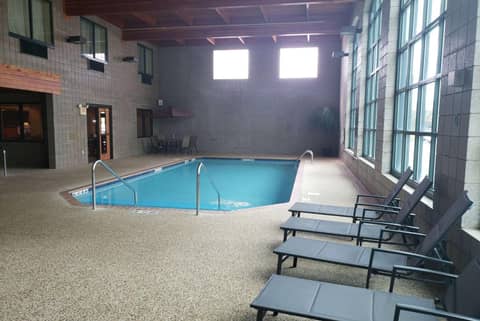 Wingate by Wyndham Coon Rapids — photo 2