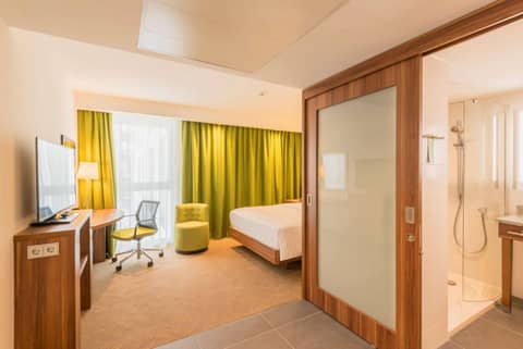 Hampton By Hilton Munich City West — photo 3