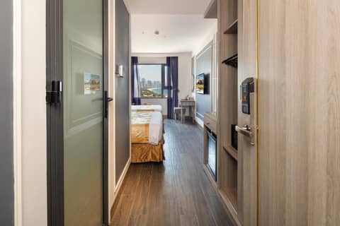 Ruby Luxury Hotel — hotel room