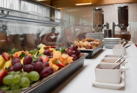 Express Kraków Hotel — dining