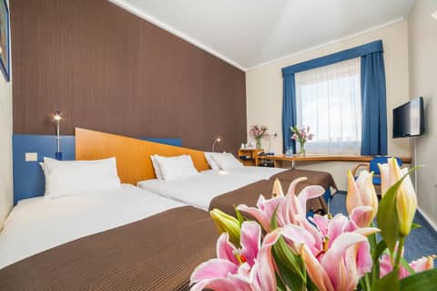 Express Kraków Hotel — hotel room