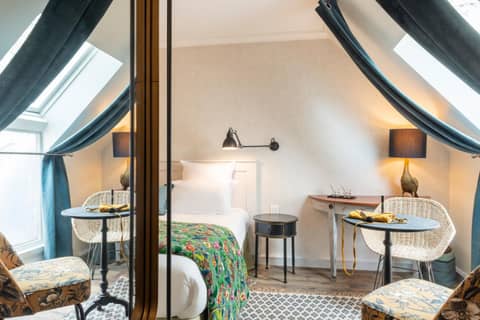 Hotel Touraine Opera — hotel room