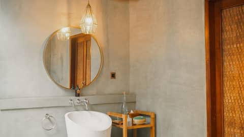 Annora Villas Seminyak — bathroom