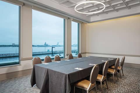 Hilton Philadelphia at Penn's Landing — photo 9