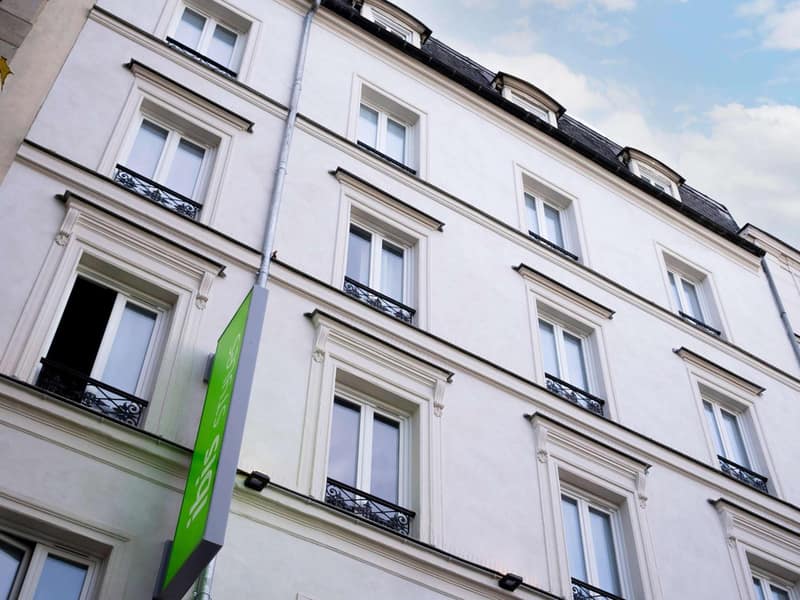 Ibis Styles Paris Batignolles — building
