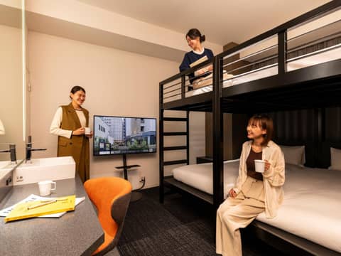 sequence SUIDOBASHI - Tokyo — hotel room