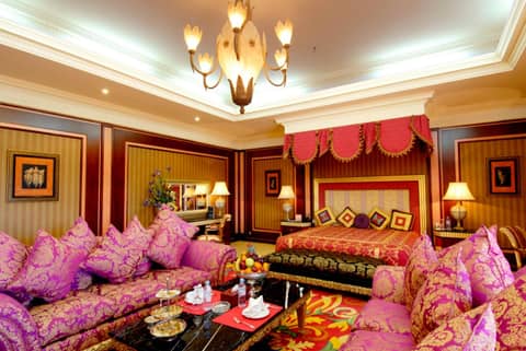 Royal Mirage Deluxe — hotel room