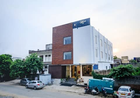 HOTEL TEN SQUARE - 5 Minutes from The Taj Mahal — photo 5